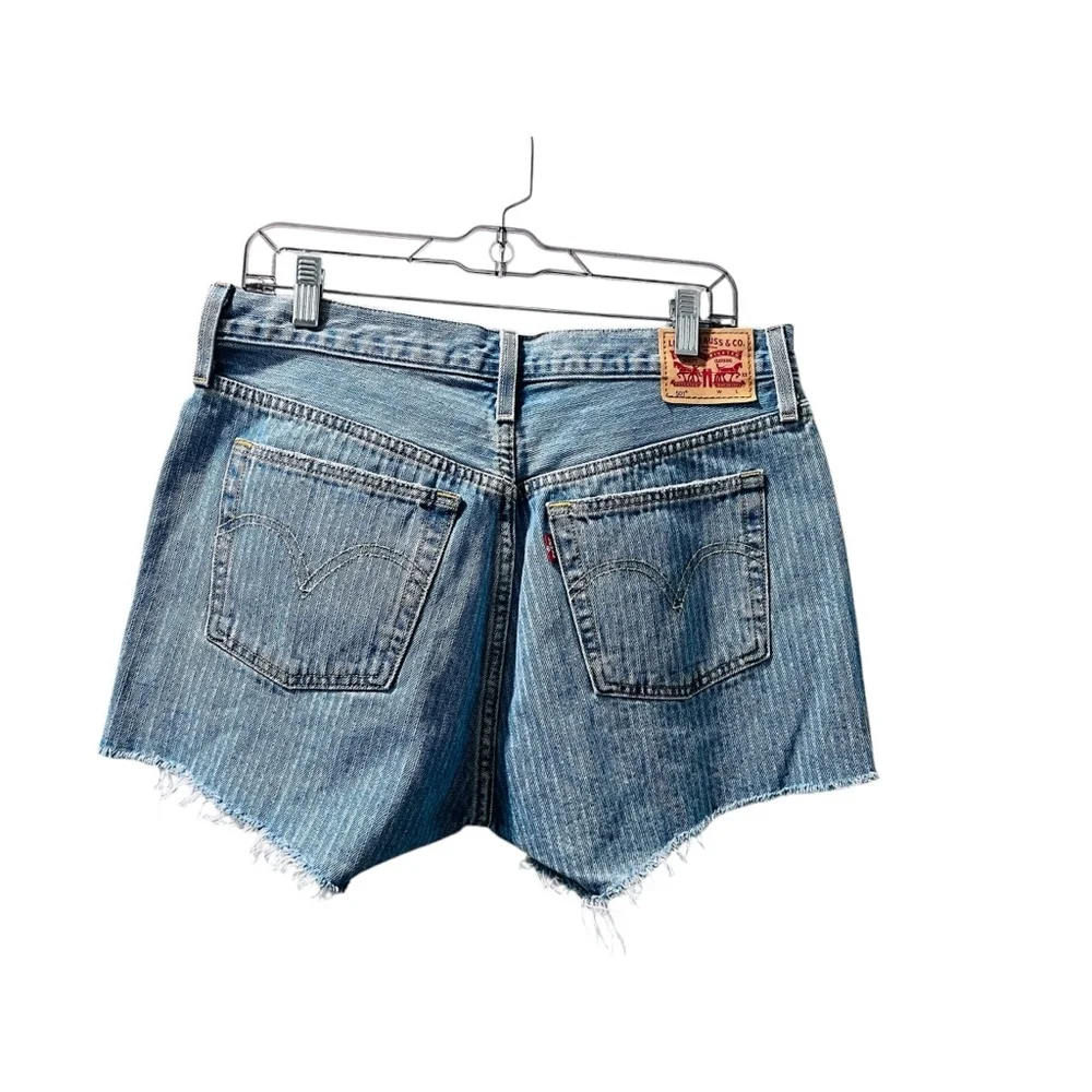 Levi Strauss 501 Striped Denim Blue Jean Shorts Size 32 Like New Cotton